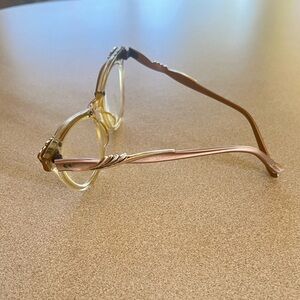 1960s Vintage Eyeglasses 
Size 5 1/2
Elegant Gold and Brown Women's Glasses